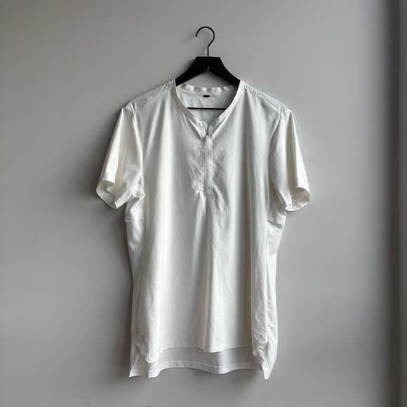 Lululemon Men’s Ventilated Tennis Short-Sleeve Shirt, Size M - Picture 2 of 13